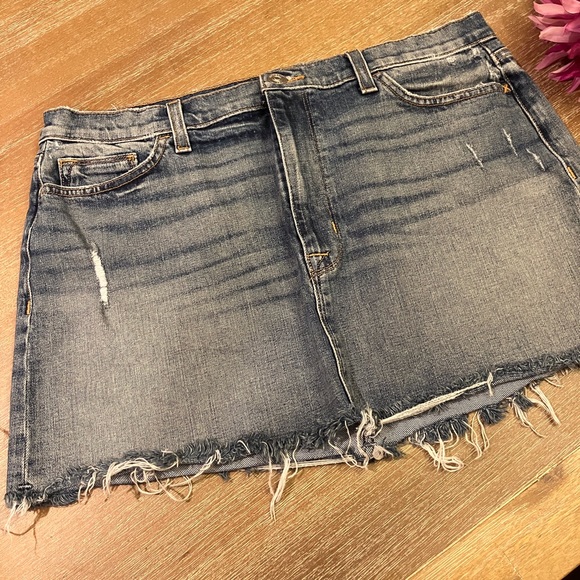 Barely used Hudson denim skirt - Picture 2 of 7